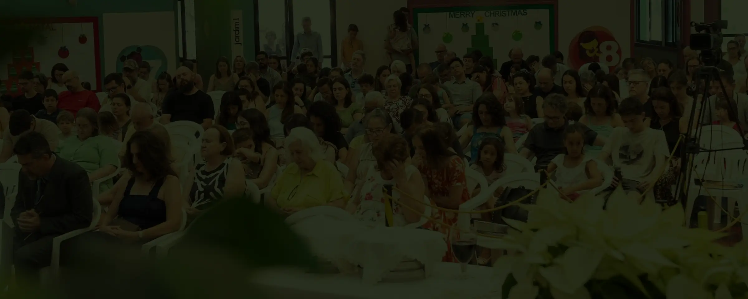 Congregação da IPA Limeira reunida em confraternização